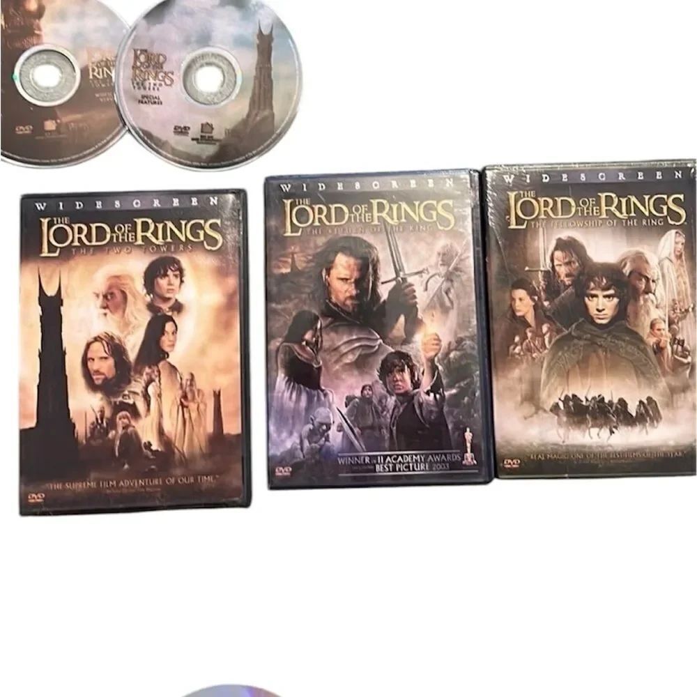 Boxed set of 3 DVD’s classic Lord of the Rings